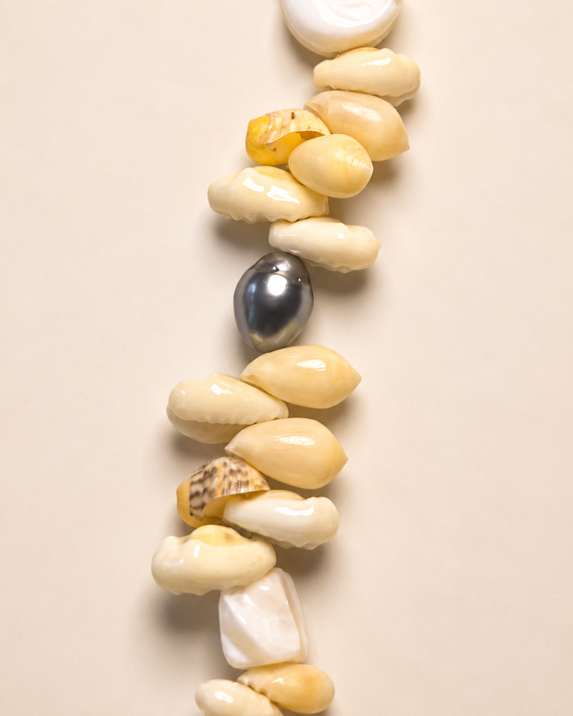 Collier coquillages - modèle Moerani Crème