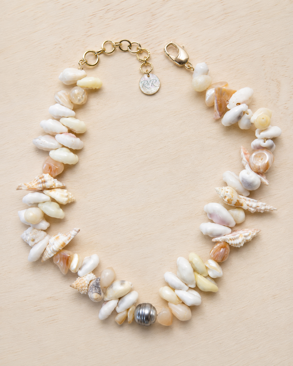 Collier coquillages - modèle Moerani Blanc et Marron