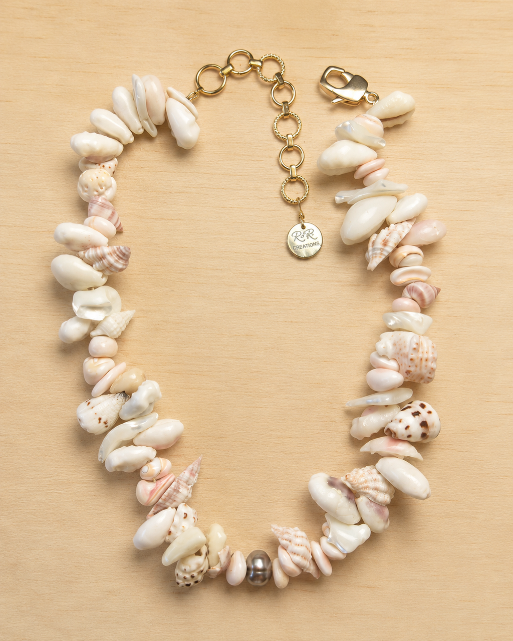Collier coquillages - modèle Moerani Blanc et Rose