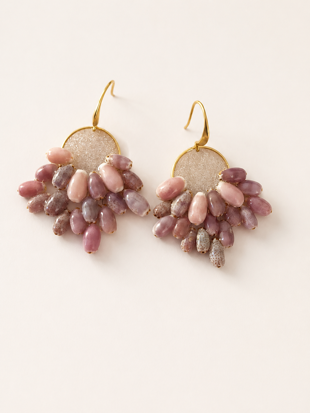 Boucles d’oreilles Pūpū Café — modèle Léa