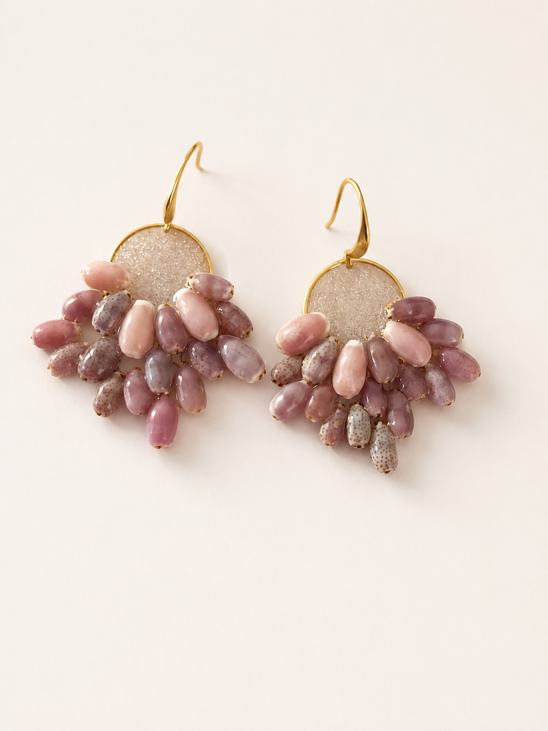 Boucles d’oreilles Pūpū Café — modèle Léa